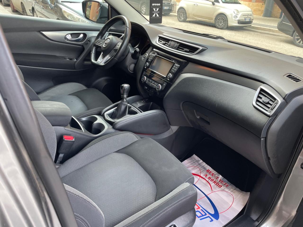 Nissan Qashqai 1.5 dCi N-Connect " TETTO NAVY LED 360"