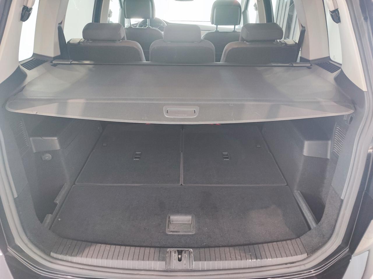 Volkswagen Touran 2.0 TDI SCR DSG 7 POSTI