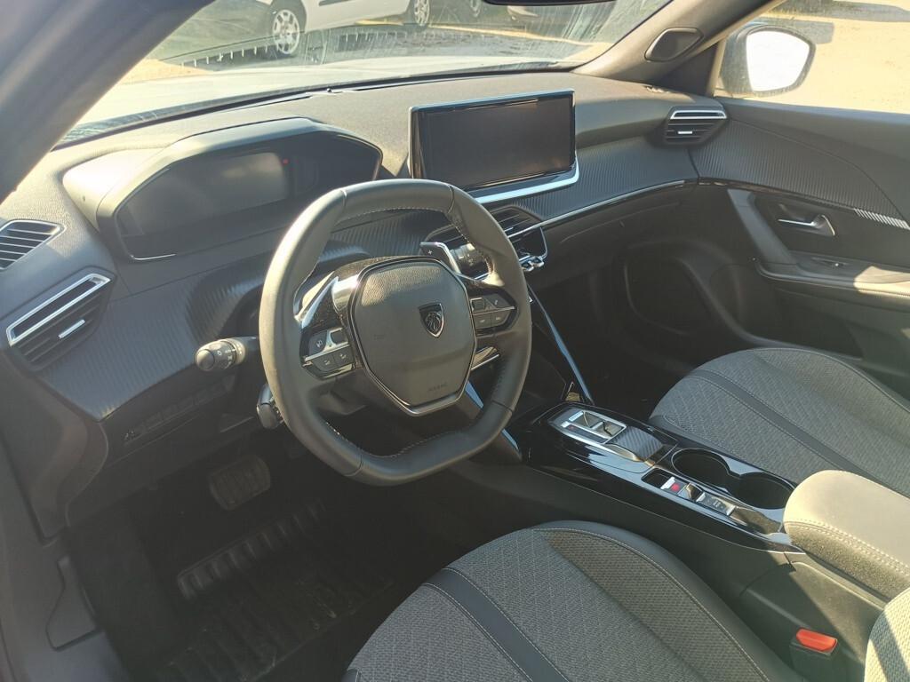 Peugeot 2008 1.5 BlueHDi 130cv EAT8 Allure