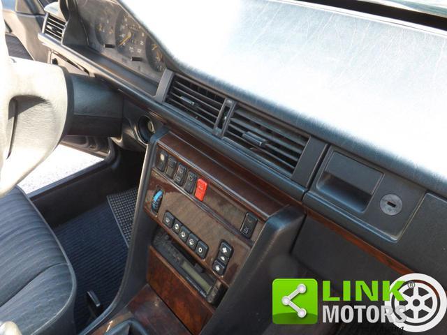 MERCEDES-BENZ 250 TD Turbo in discrete condizioni di carrozzeria