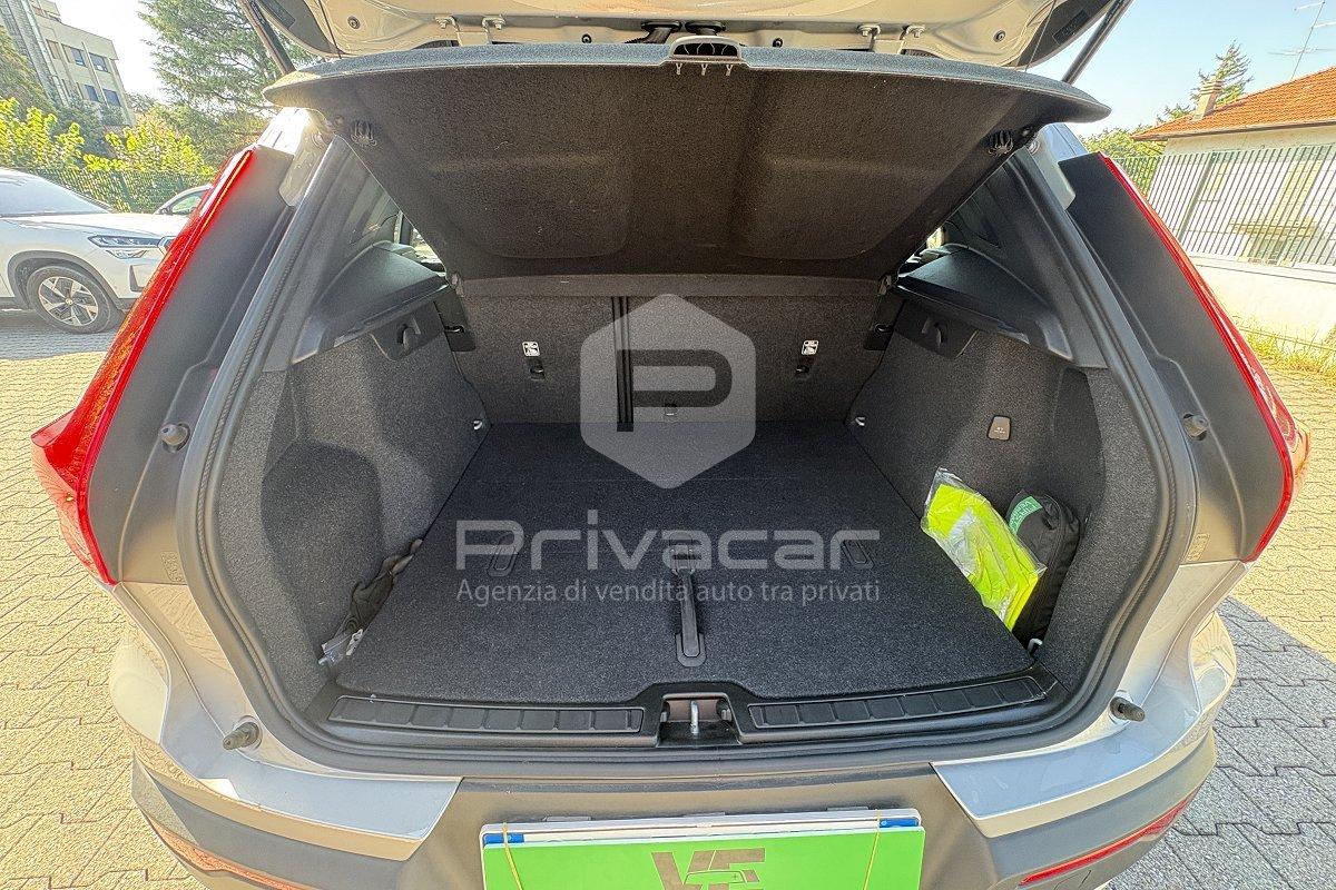 VOLVO XC40 T2 Essential