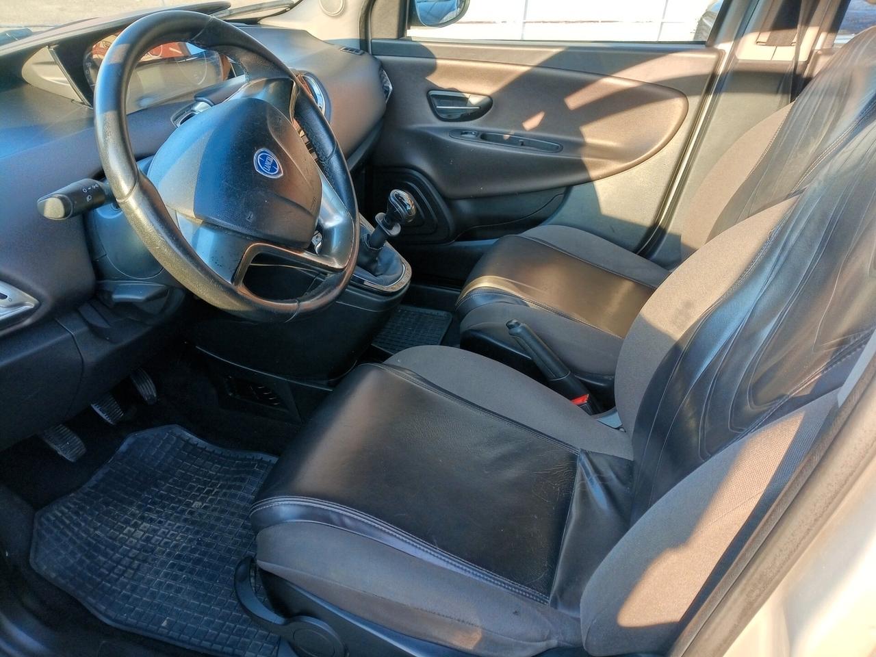 Lancia Ypsilon 1.2 69 CV 5 porte GPL Ecochic ( impianto a gas di casa madre)