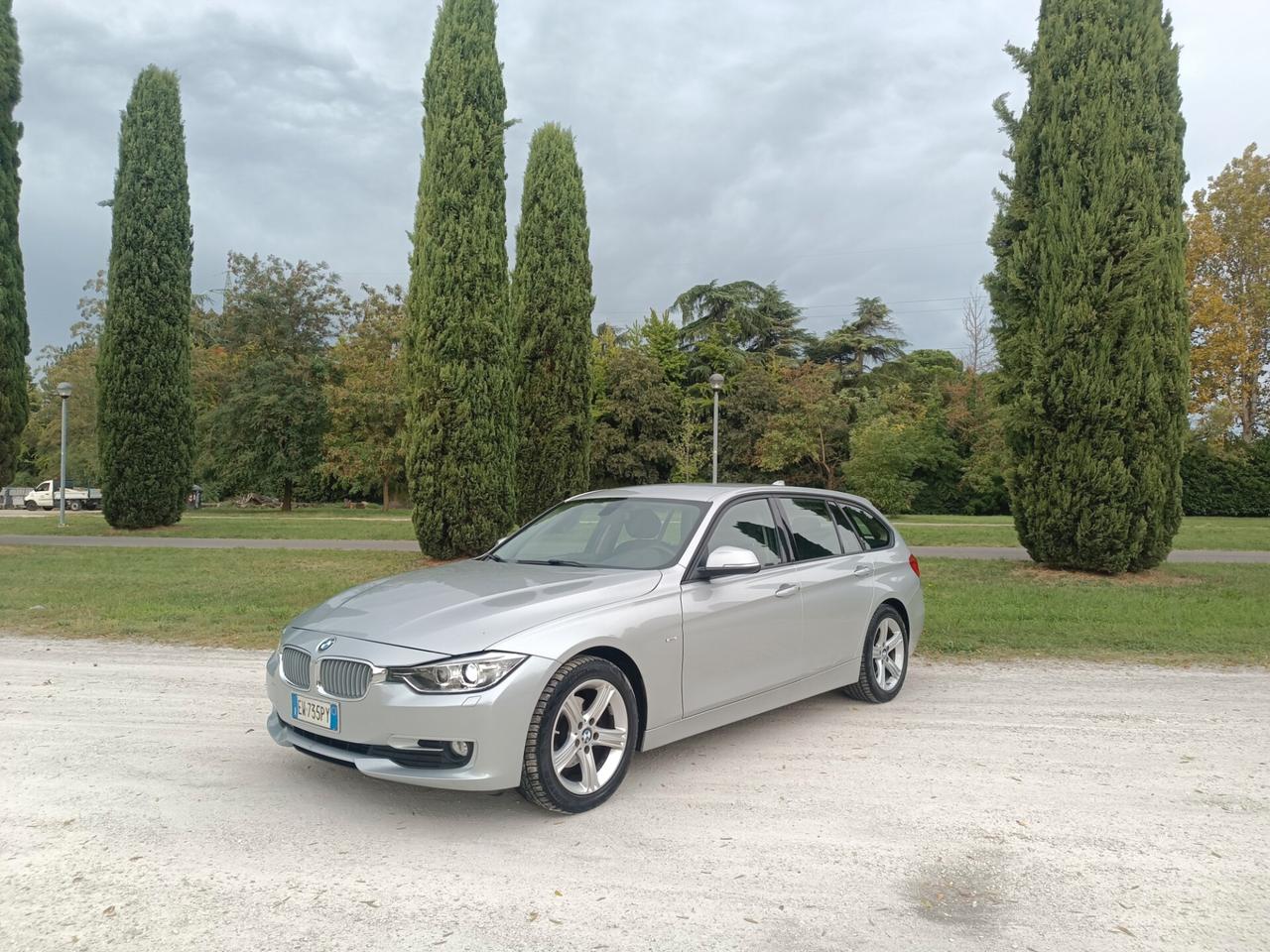 Bmw 318d xDrive Touring Modern xeno