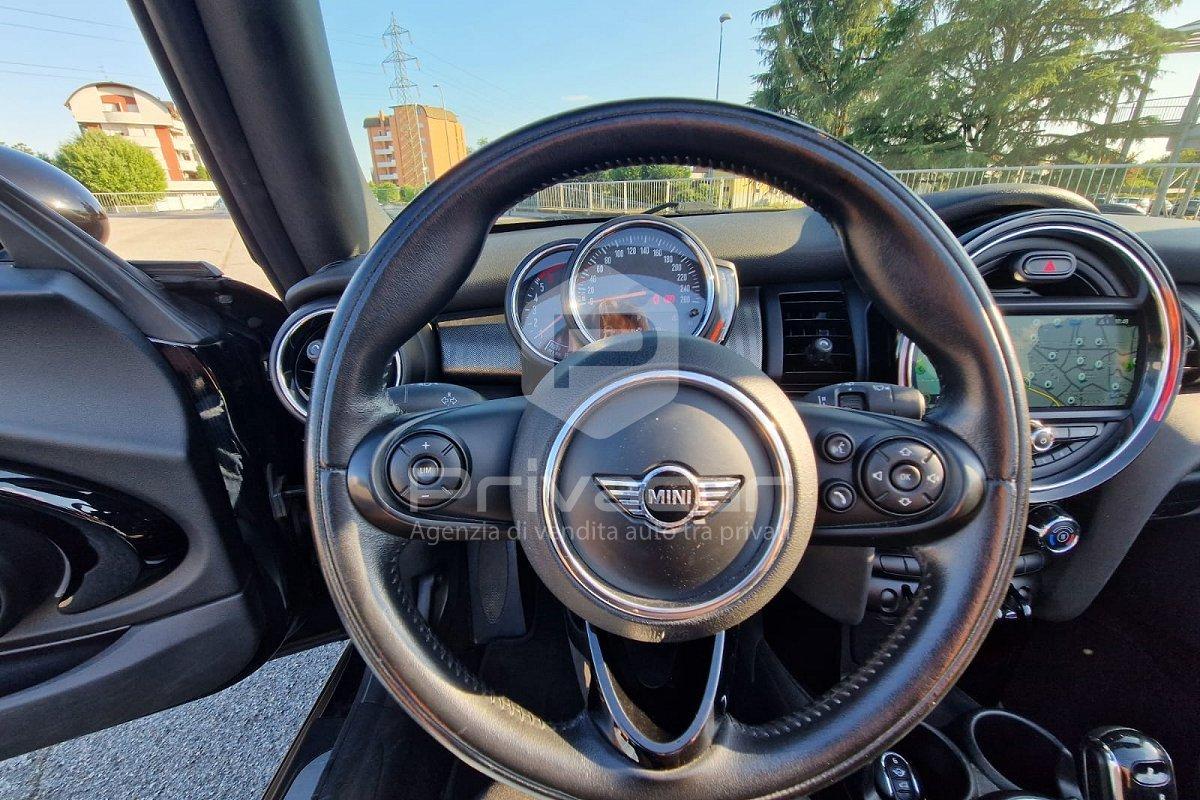 MINI Mini 1.5 Cooper D Cabrio