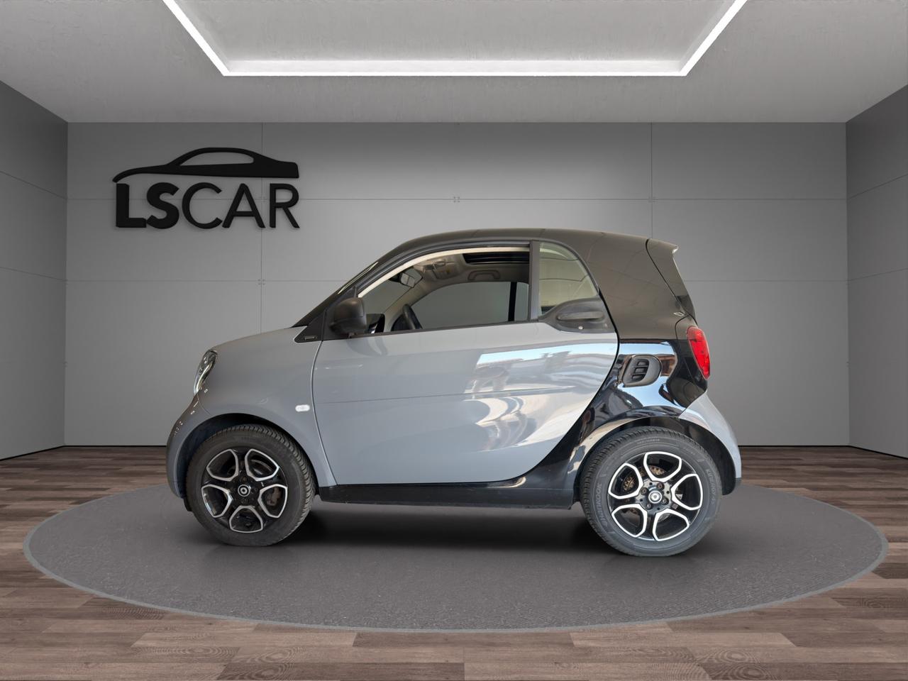 Smart forTwo 0.9 turbo Passion 90cv - Unico proprietario - Cerchi in lega - Luci Led - Tetto panoramico - Sedili riscaldatili - Bracciolo centrale