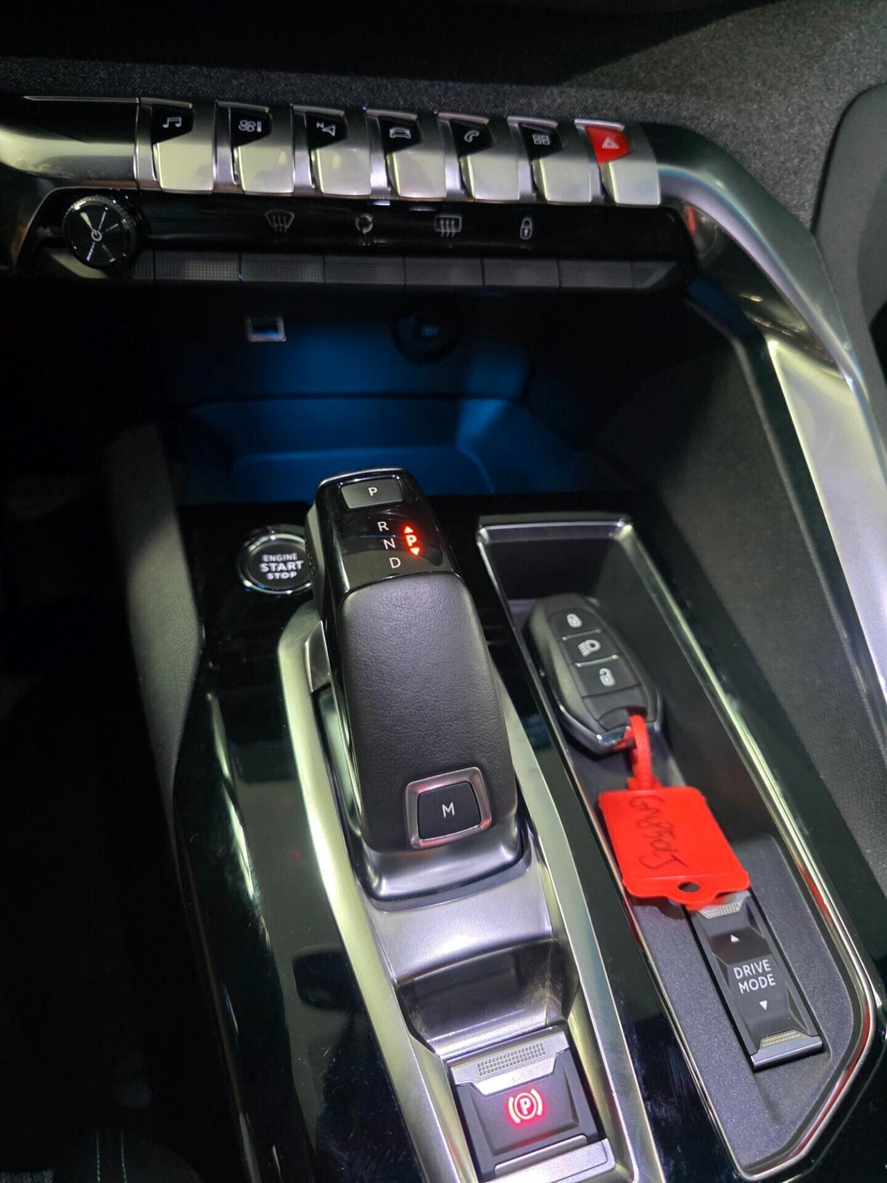 Peugeot 3008 1.5hdi 2023 EAT8 Allure