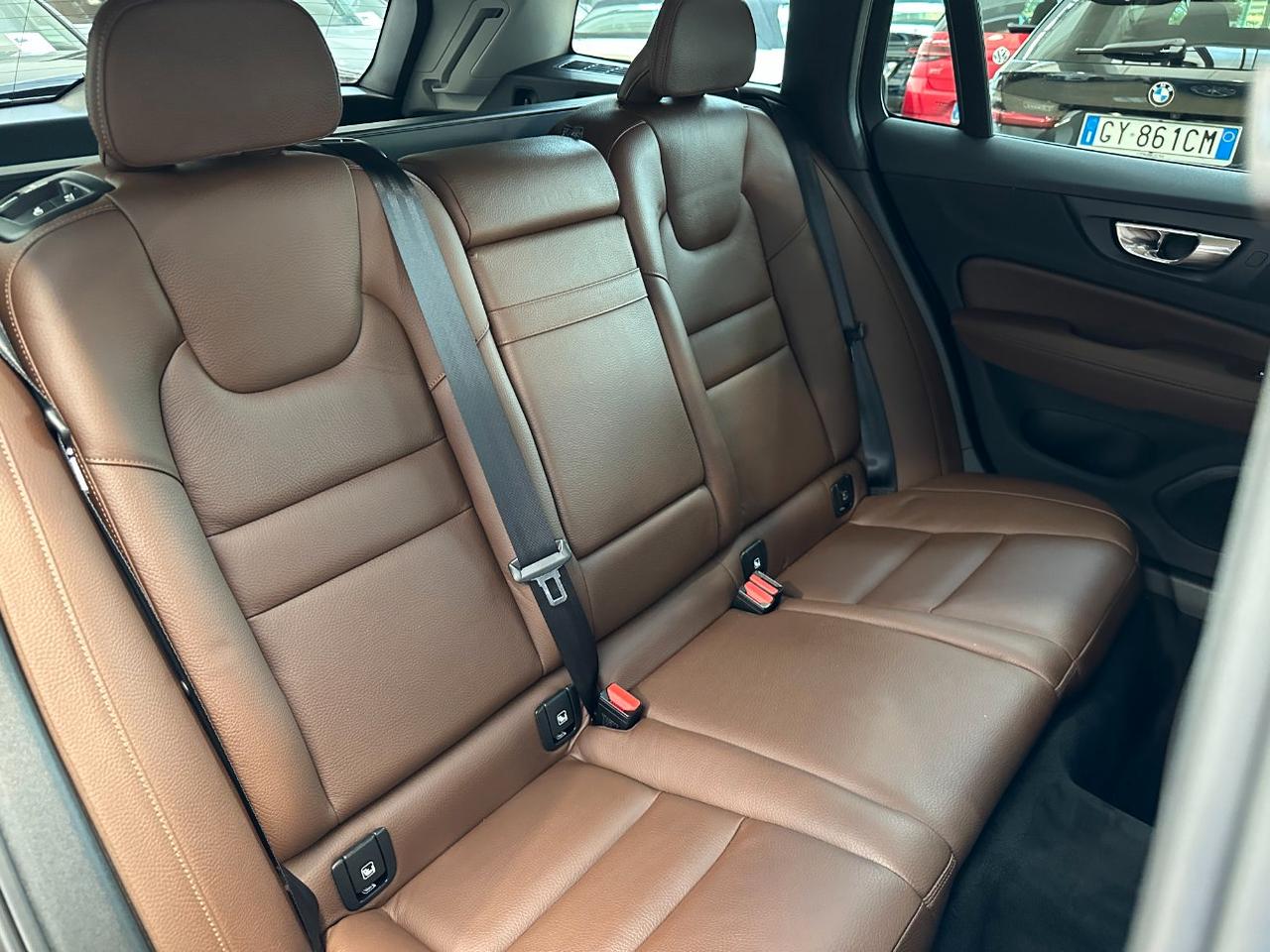 Volvo V60 2.0 d4 Inscription geartronic-19"-Carplay-Camera-Pelle