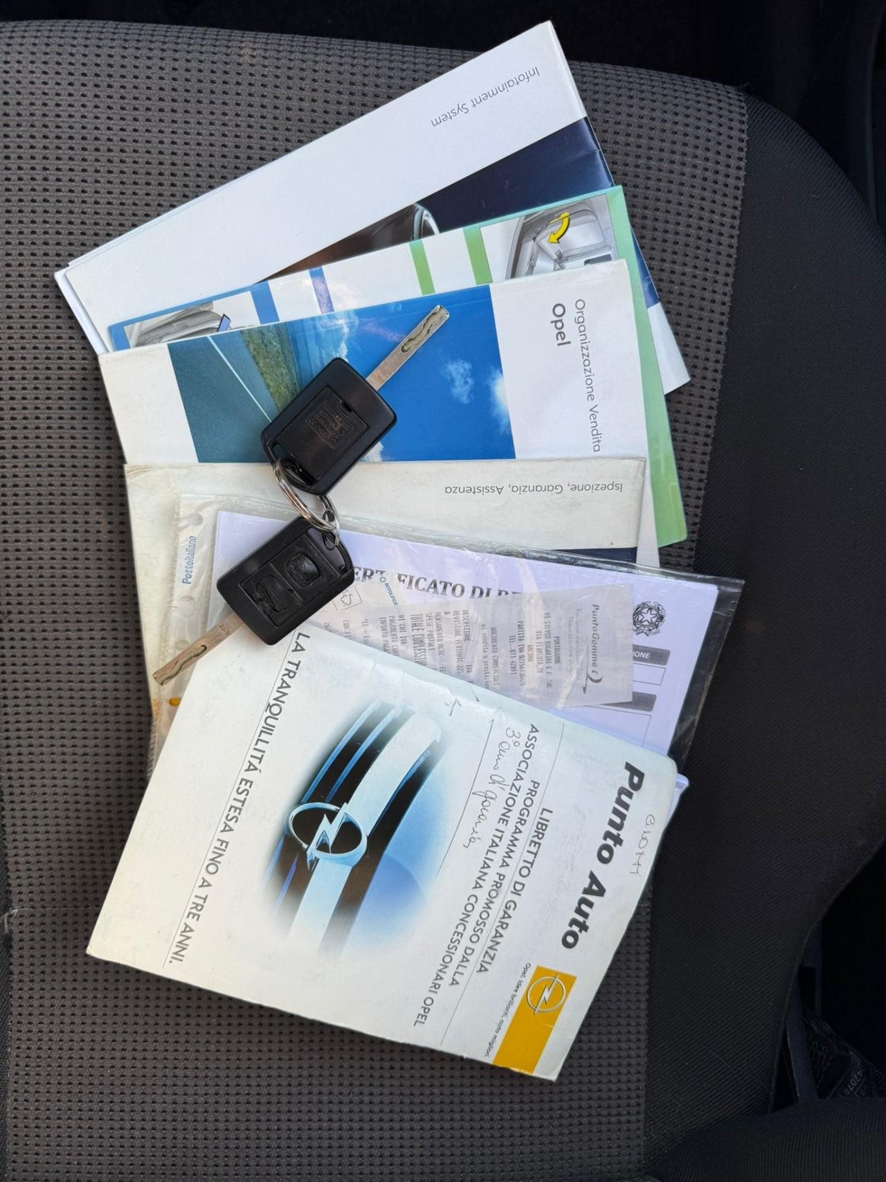 Opel Meriva 1.4 Benzina neopatentati uniproprietario