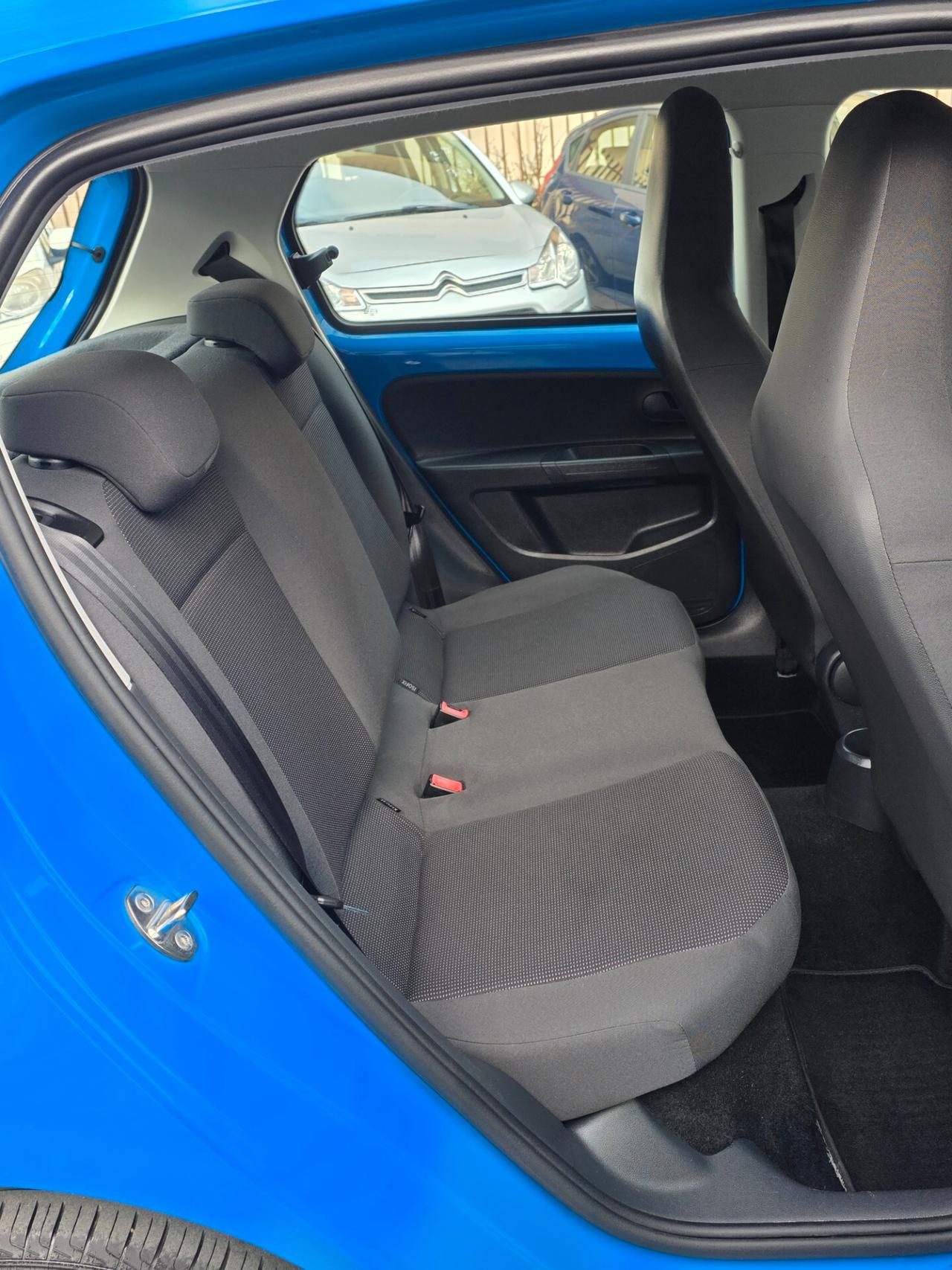 Volkswagen up! 1.0 Benz/ Metano 2015