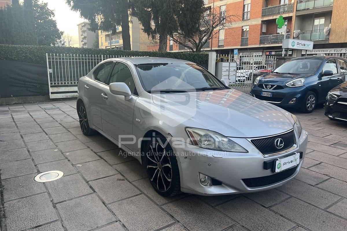 LEXUS IS 220d 2.2 16V Luxury