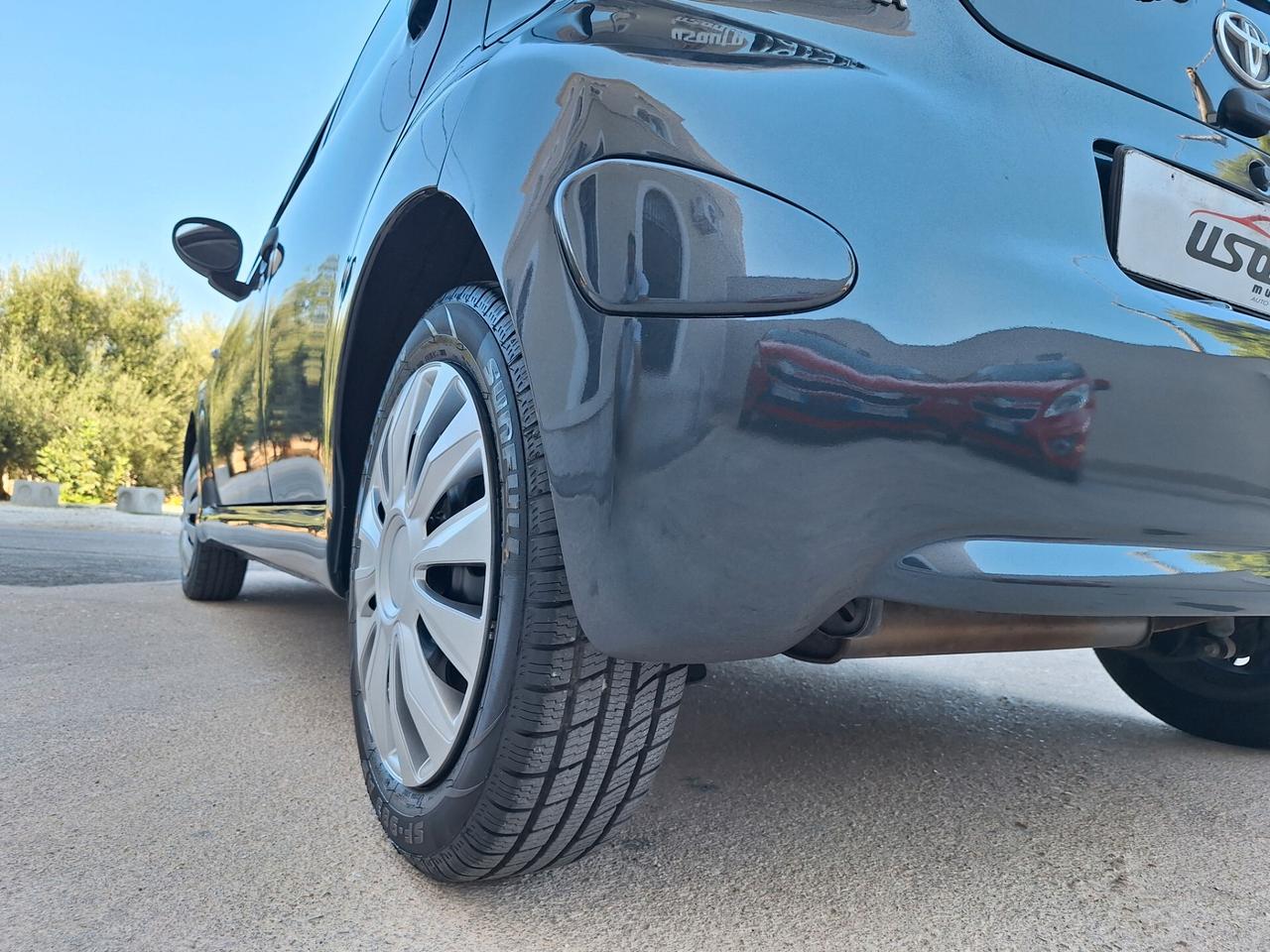 Toyota Aygo 1.0 5 porte Active PERFETTA