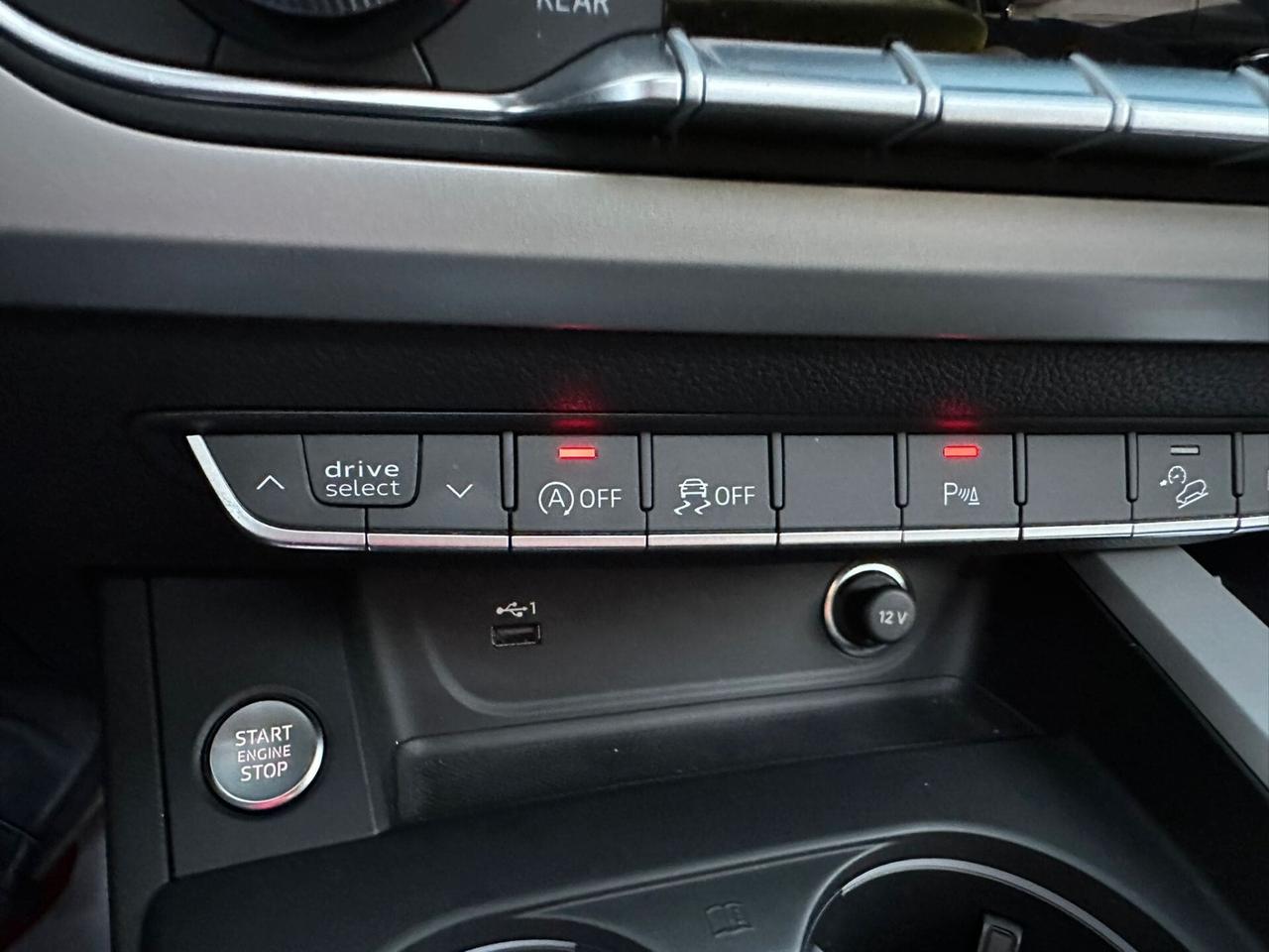 AUDI A4 ALLROAD IDENTITY CONTRAST 40 TDI 204 CV S-TRONIC