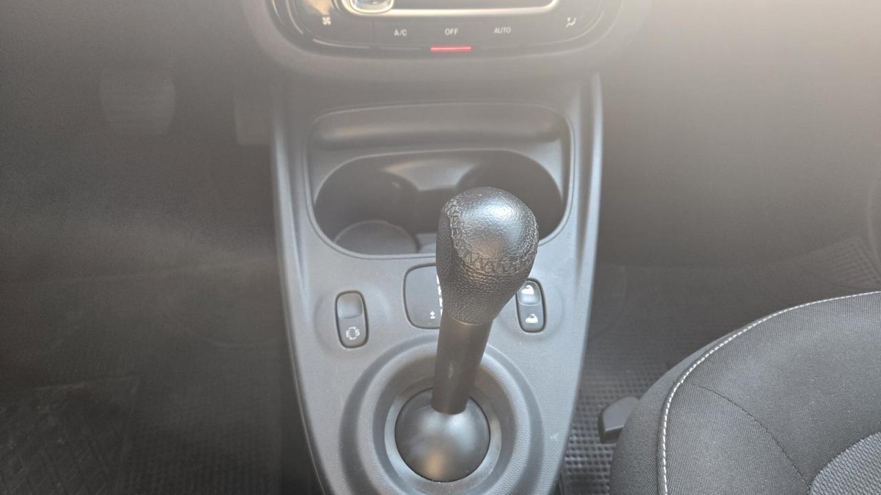 smart forTwo Cabrio 1.0 Passion 71cv twinamic my18 Lega App USB