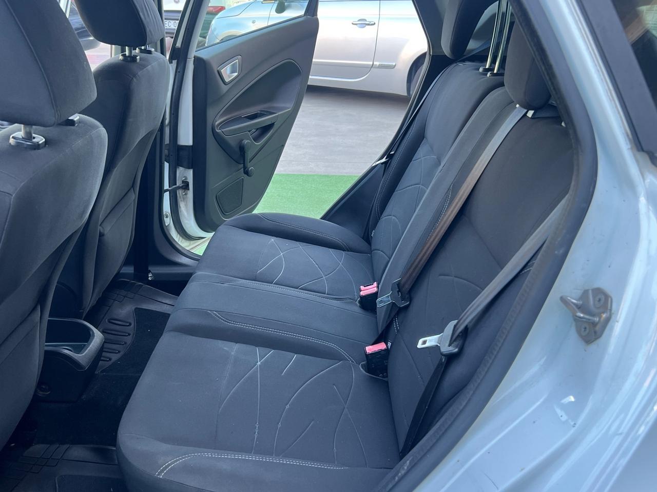 Ford Fiesta 1.2 60CV 5 porte Black & White Edition