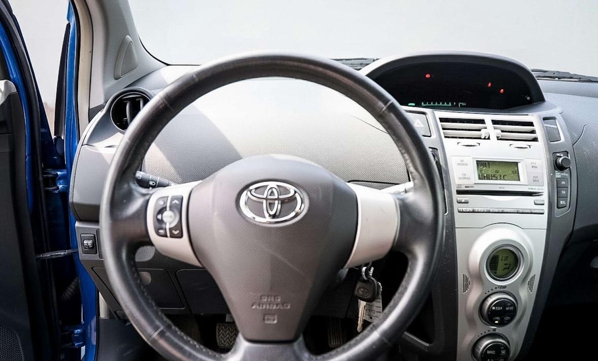 Toyota Yaris 1.4 tdi D-4D cat 5 porte Sol Blue