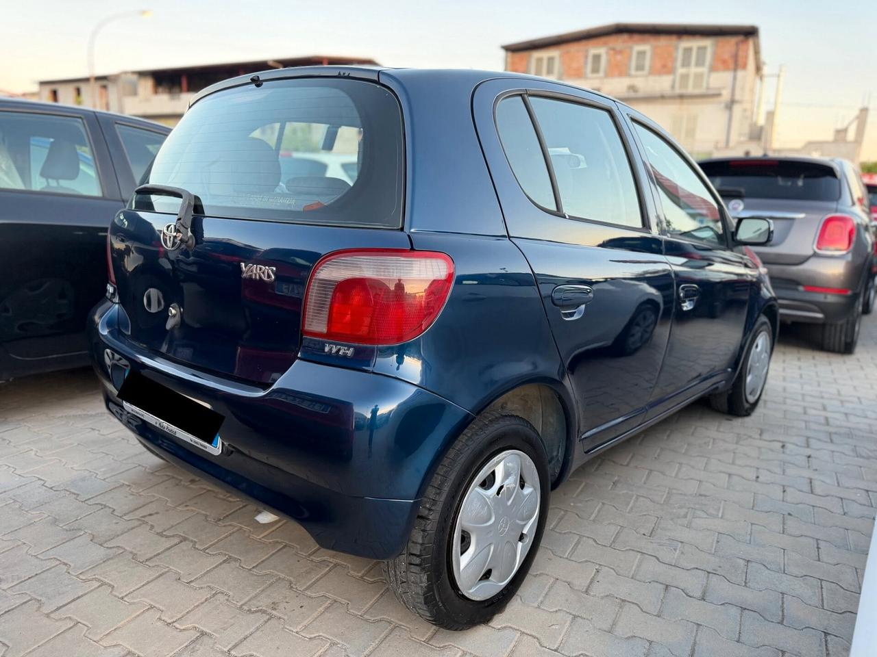 Toyota Yaris 1.0i 16V cat 5 porte Sol OK NEOPATENTATI