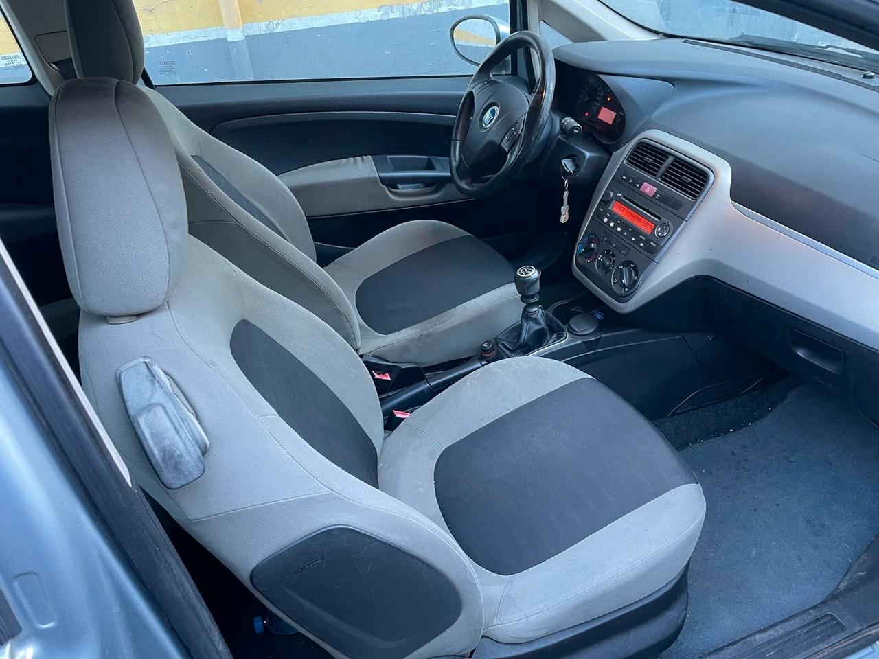 Fiat Grande Punto 1.4 Starjet 16V 3 porte Emotion