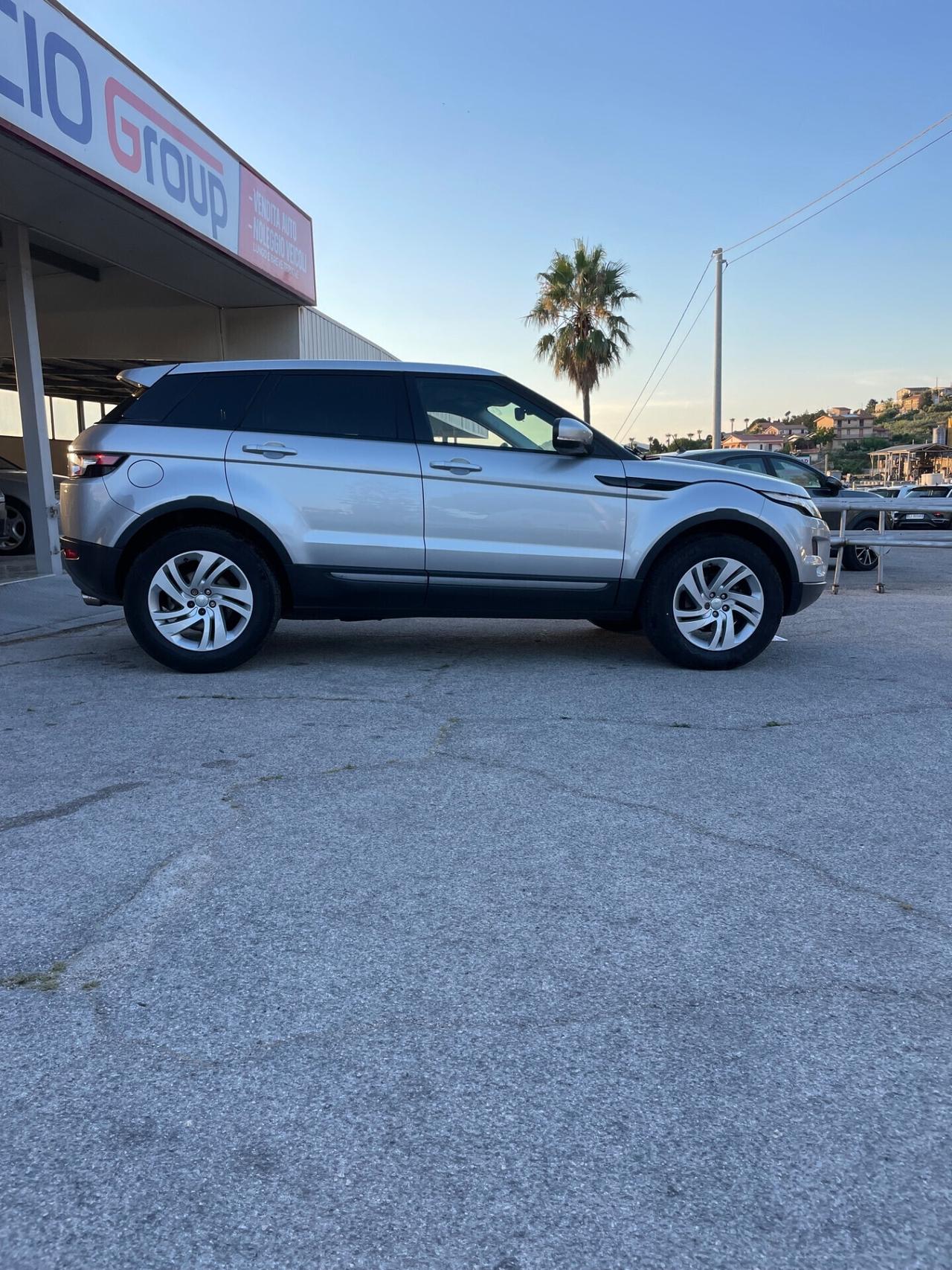 Land Rover Range Evoque 2.2 Sd4 5p. Pure