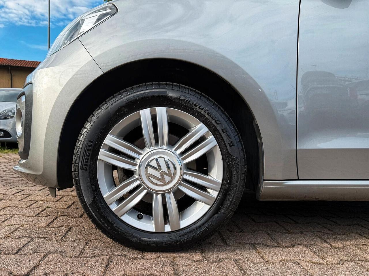 Volkswagen up! 1.0 75 CV 5p. AUTOMATICA TELECAMERA CRUISE SENSORI PDC