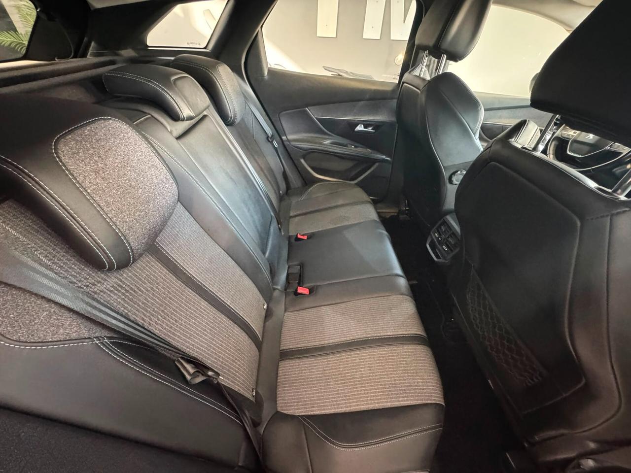 Peugeot 3008 BlueHDi 130 S&S EAT8 Allure Pack