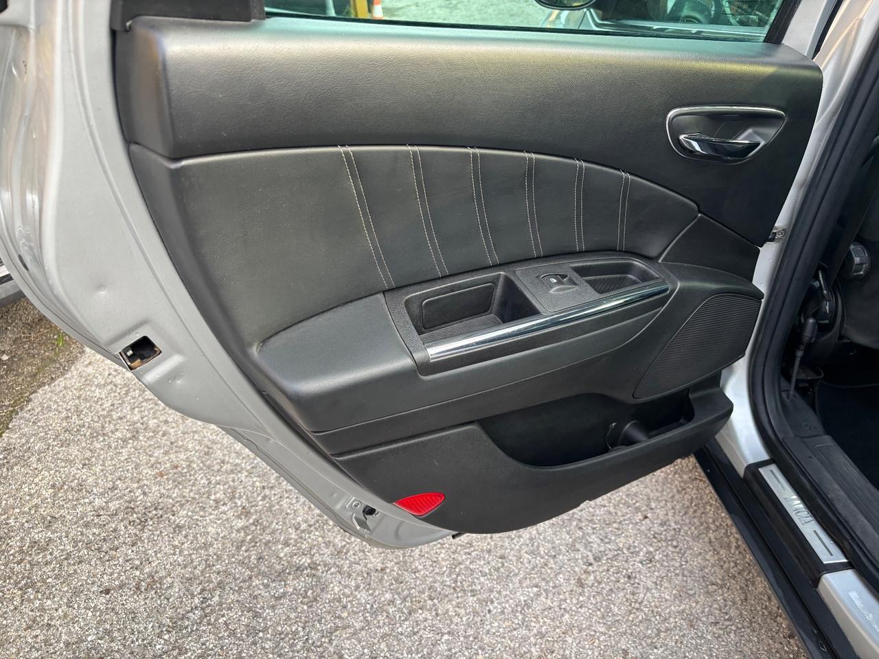 Lancia Delta 1.6 MJT AUTOMATICA Platinum ok Neopatentati