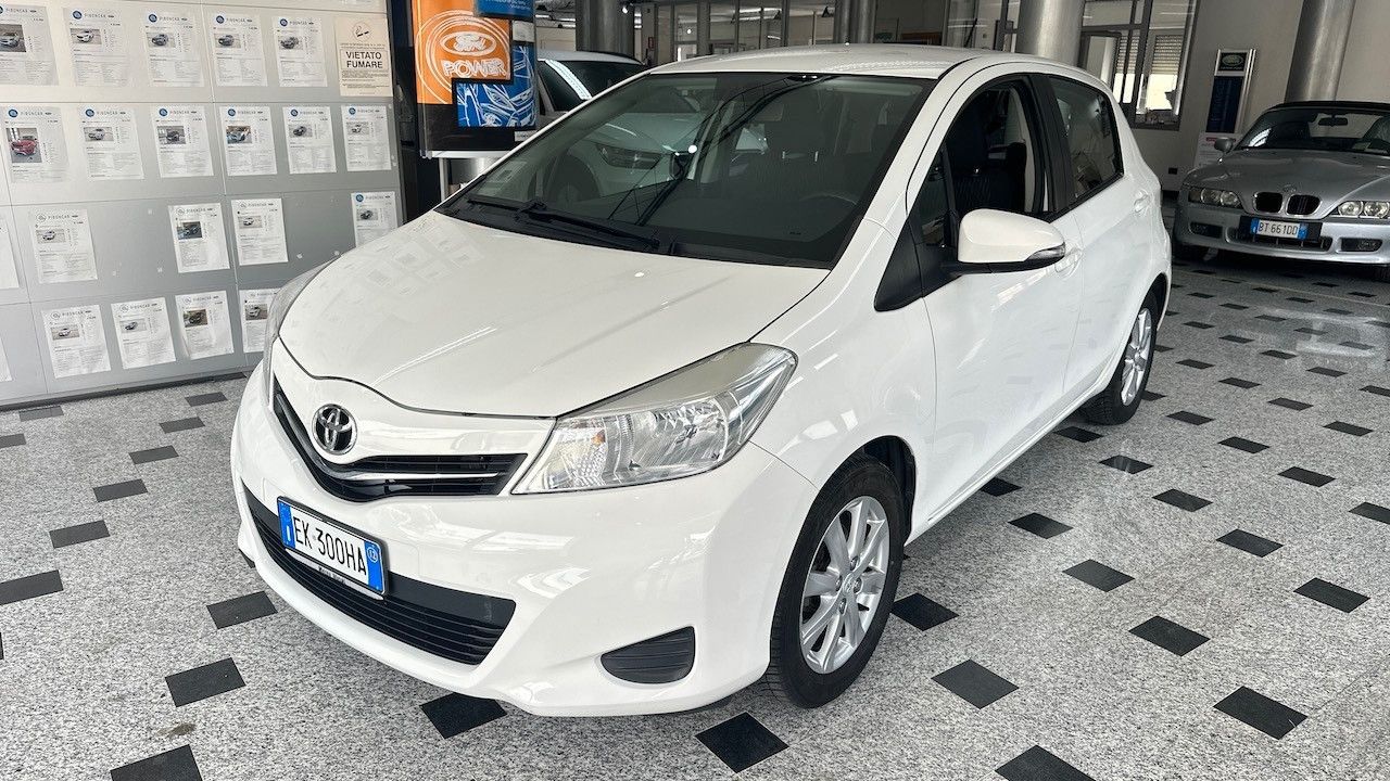 Toyota Yaris 1.0 69CV 5 porte Active - 2012