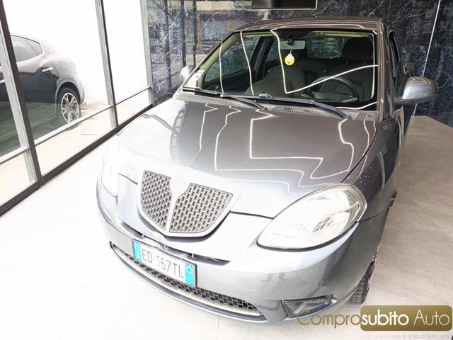 LANCIA Ypsilon 1.2 Oro