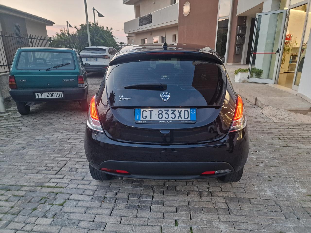 Lancia Ypsilon 1.0 FireFly 5 porte S&S Hybrid Alberta Ferretti