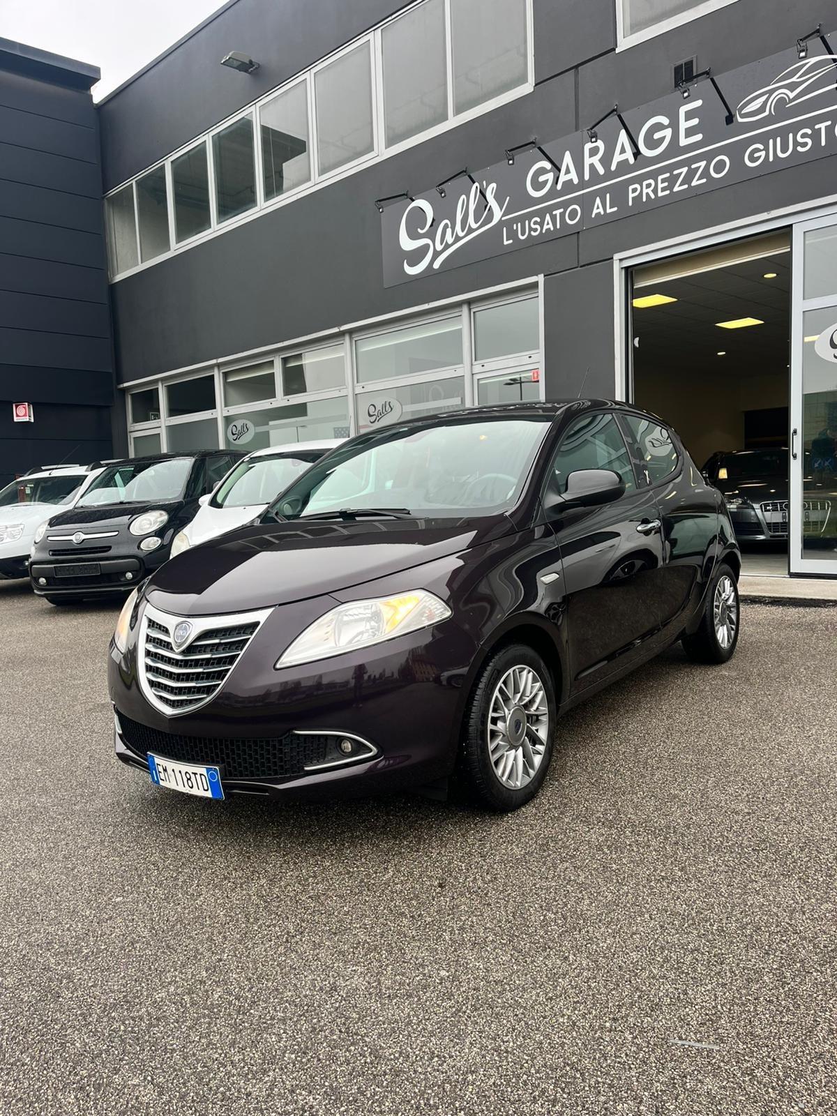 Lancia Ypsilon 1.3 MJT 75 CV Neopatentati