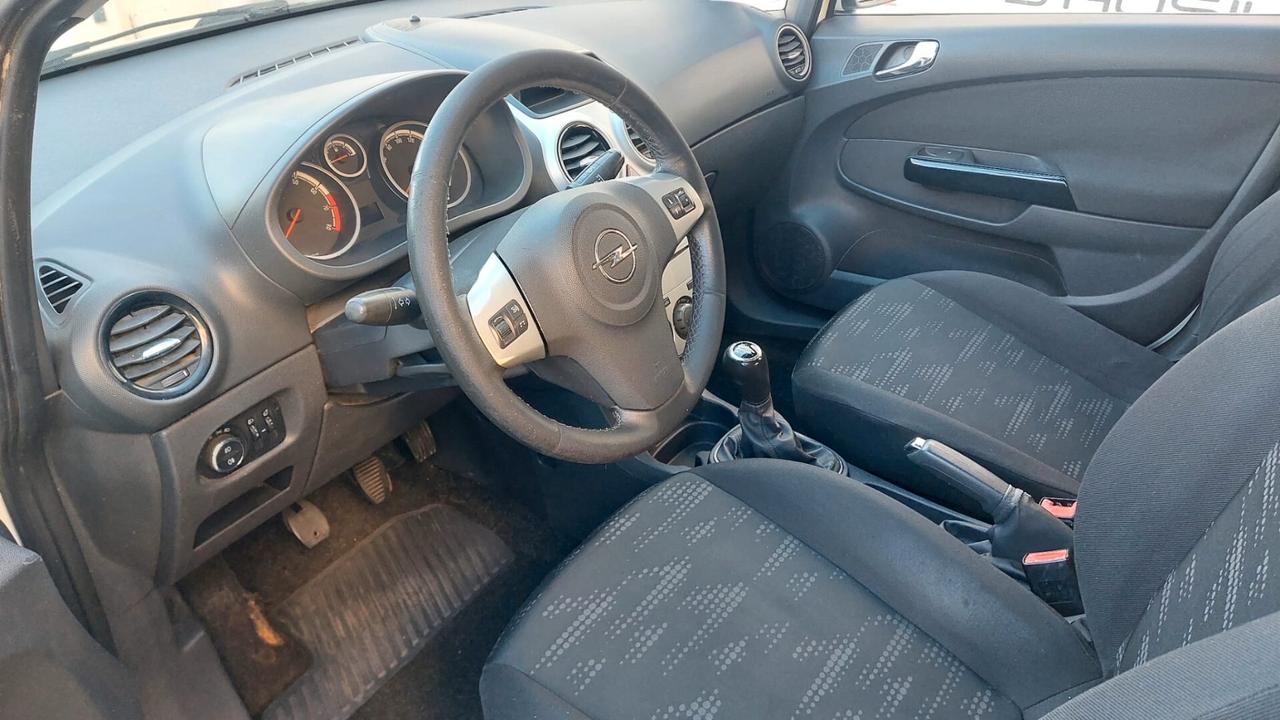 Opel Corsa 1.2 5 porte Elective