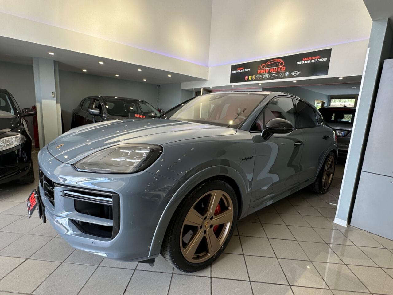 Porsche Cayenne 4.0 V8 Turbo E-Hybrid turbo 740cv