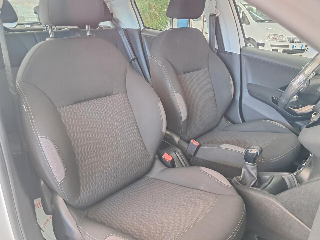 Peugeot 208 PureTech 82 5p. GPL Allure(Motore revisionato)