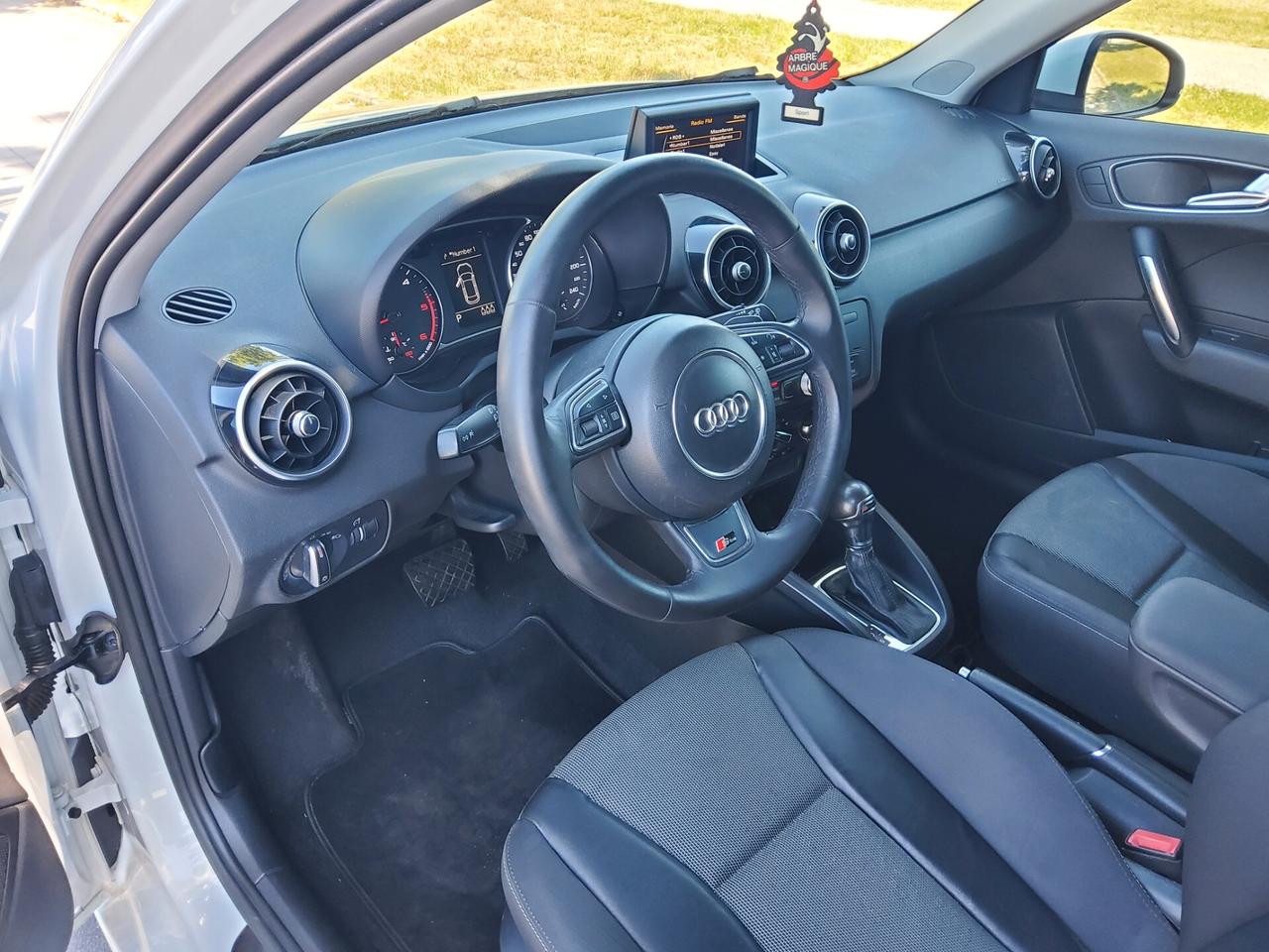 Audi A1 1.6 TDI S tronic line edition