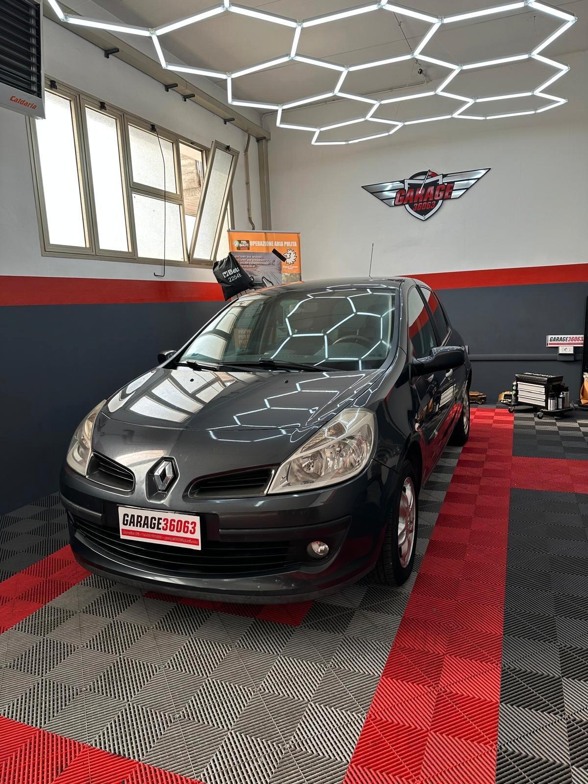 Renault Clio 1.2 16V 5 porte Le Iene