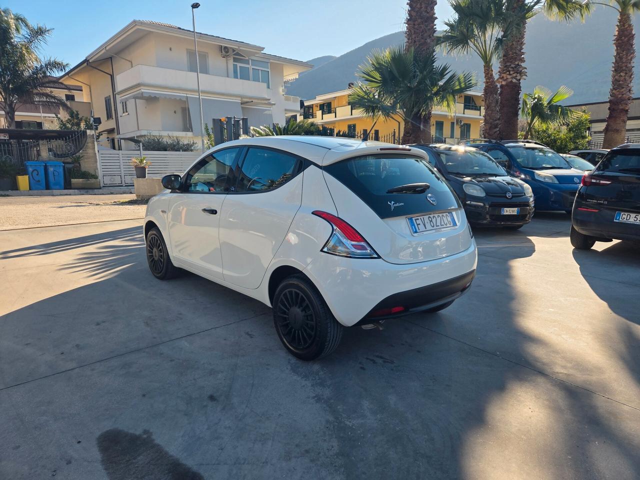 Lancia Ypsilon 1.2 benzina 69 cv - 06/2019 60.000 km