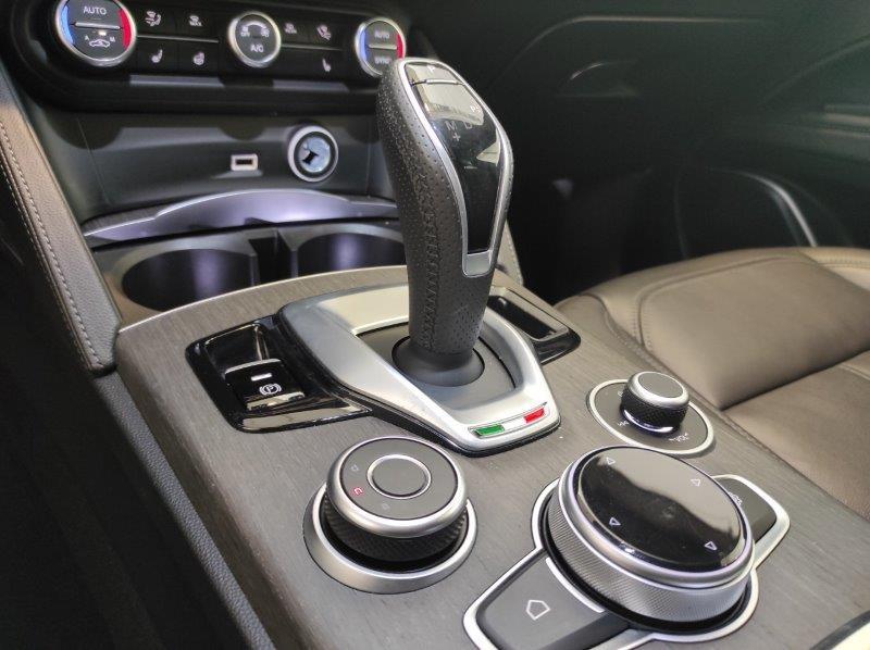 ALFA ROMEO Stelvio - Stelvio 2.0 Turbo 280 CV AT8 Q4 Ti