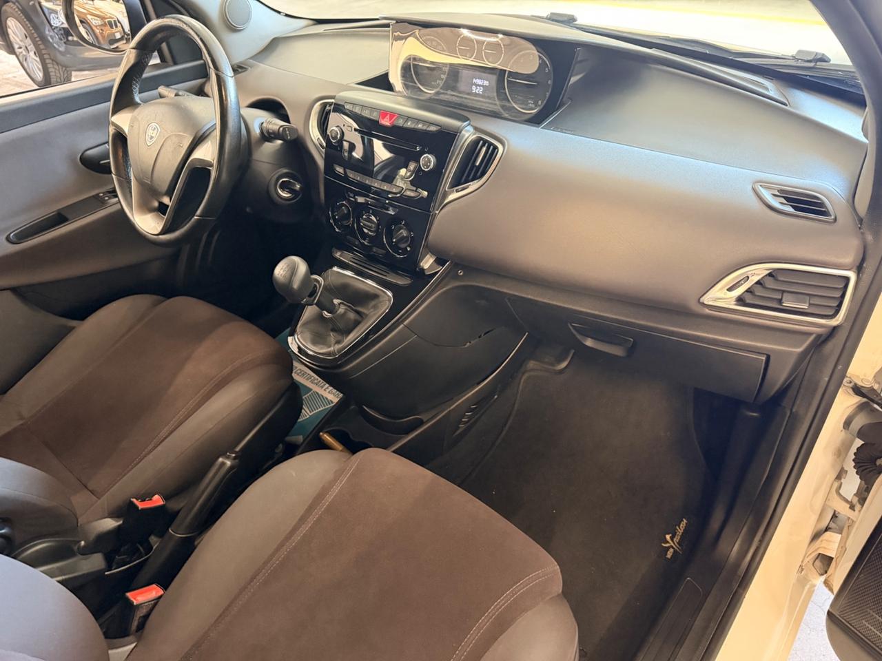 Lancia Ypsilon 1.2 69 CV 5 porte GPL Ecochic Gold