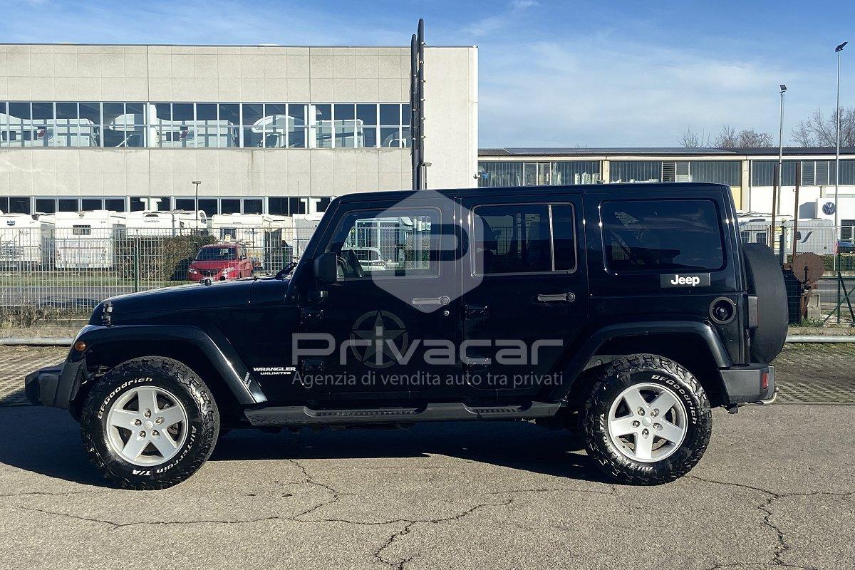 JEEP Wrangler Unlimited 2.8 CRD DPF Sahara Auto