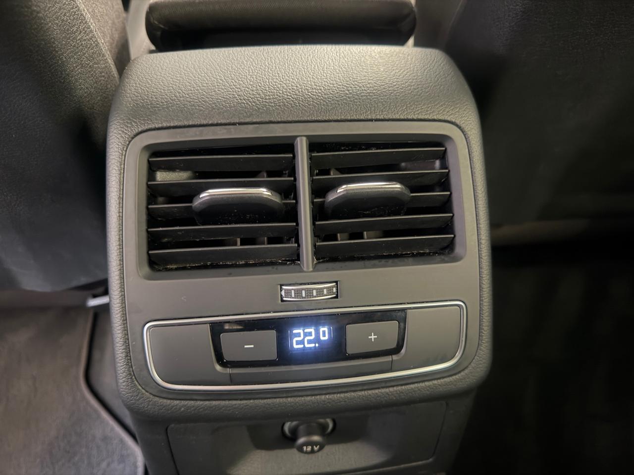 Audi A4 Avant 35 2.0 tdi mhev Business Advanced 163cv s-tronic