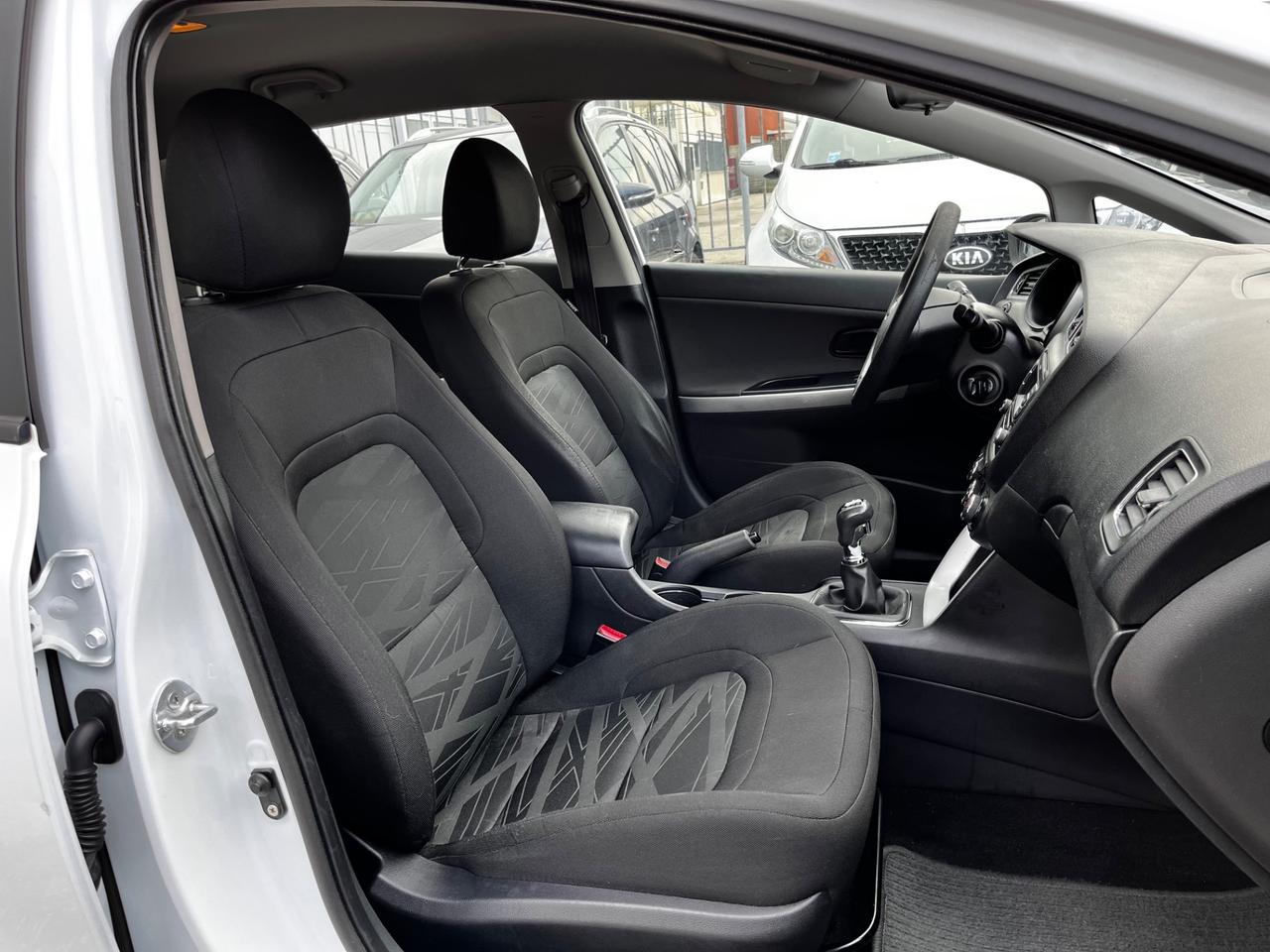 Kia Ceed cee'd 1.4 CRDi 5 porte OK NEOPATENTATI