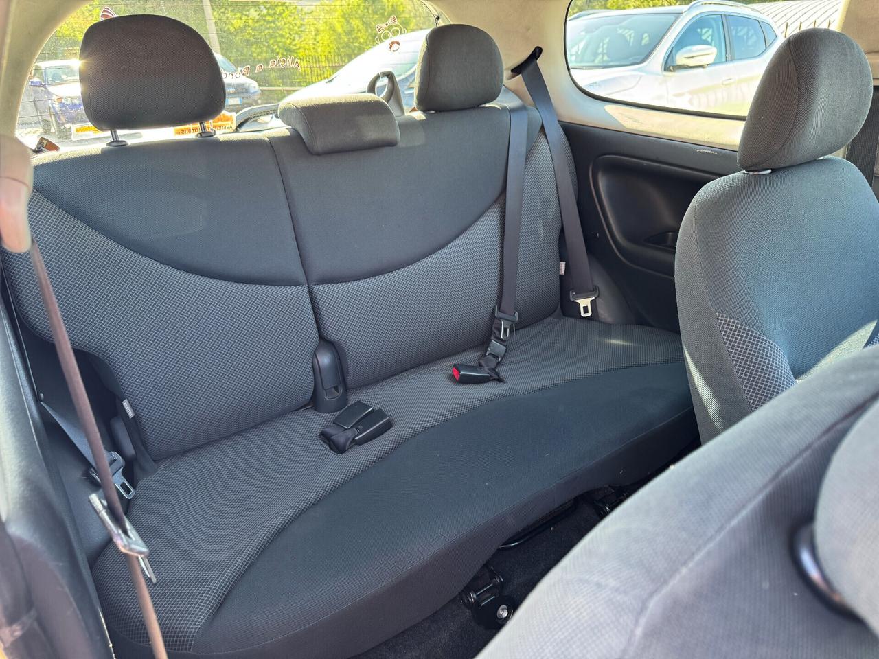 TOYOTA YARIS 1.4 D-4D/UNIPROP/185.000KM