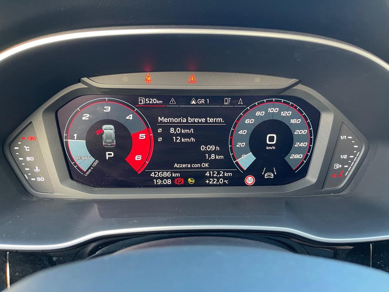 Audi Q3 2.0 35 TDI Business #10639
