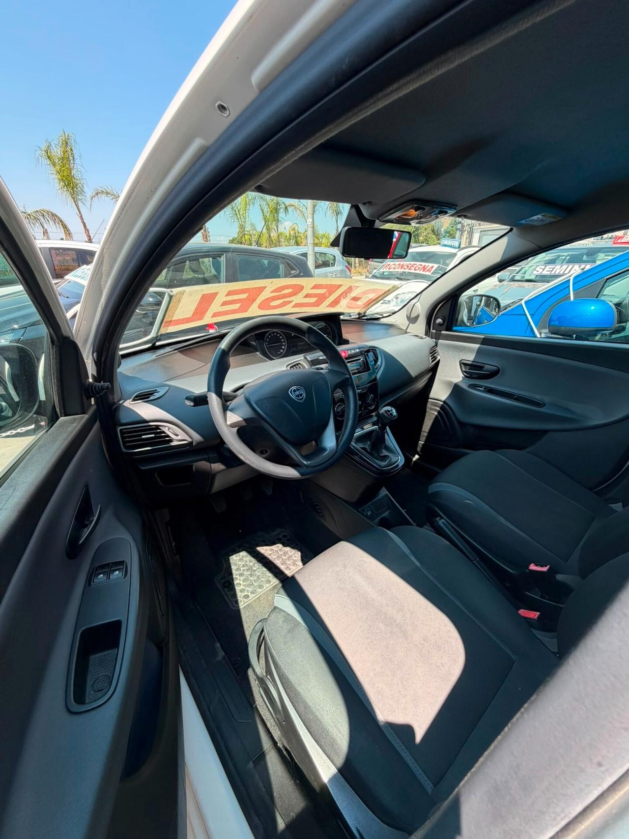 Lancia Ypsilon 1.3 MJT 16V 95 CV 5 porte S&S Elle