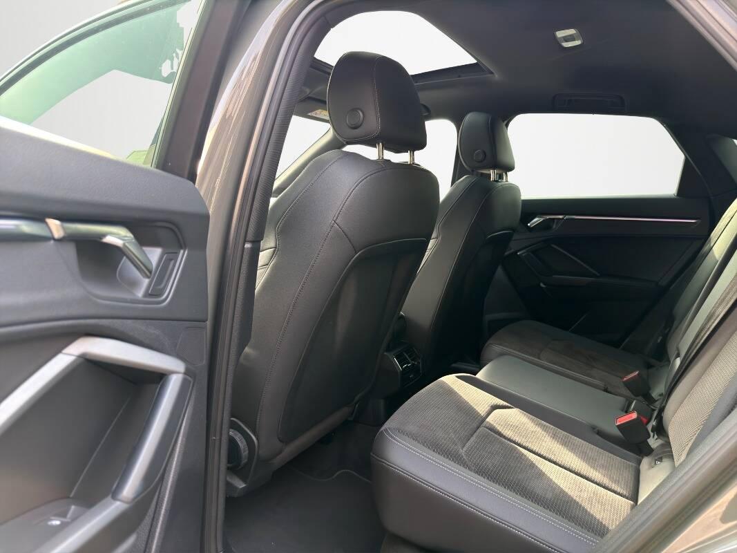 Audi Q3 Sportback 35 2.0 tdi S line edition s-tronic Tetto