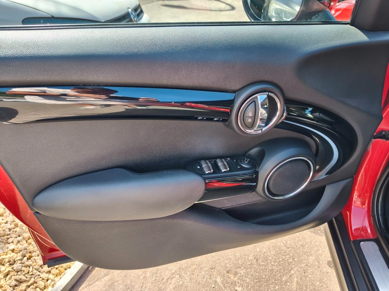 Mini 1.5 Cooper D Business 5 porte