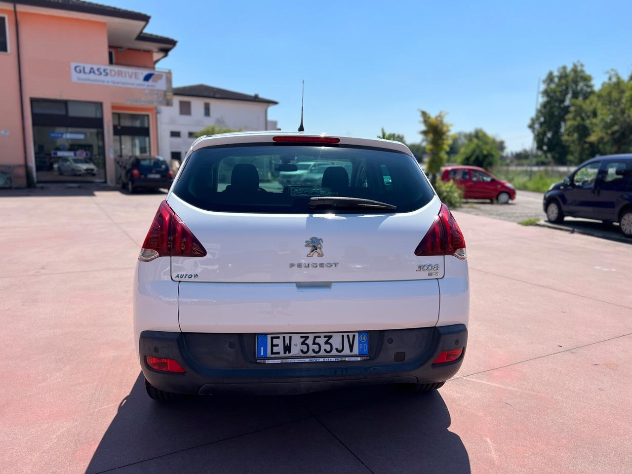 Peugeot 3008 1.6 HDi 115CV Allure