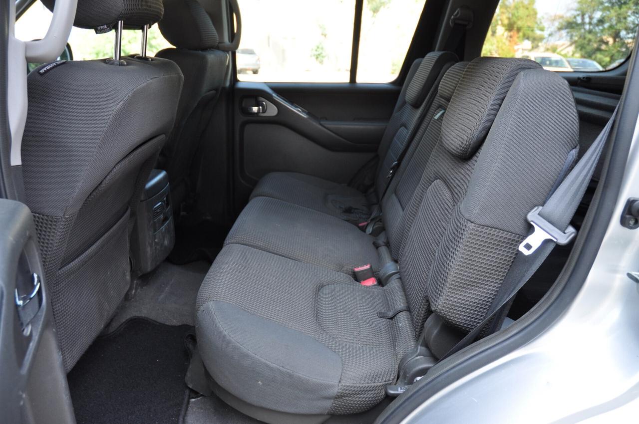 Nissan Pathfinder 2.5 dCi SE 7 Posti-Gancio Traino