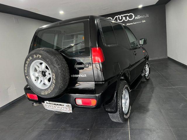 NISSAN Terrano II 2.7 turbodiesel 3 porte SE AUTOCARRO