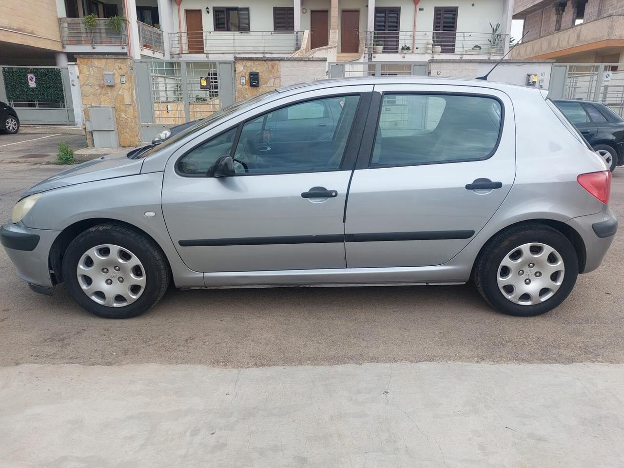 Peugeot 307 1.4 75cv *GPL *Neopatentati