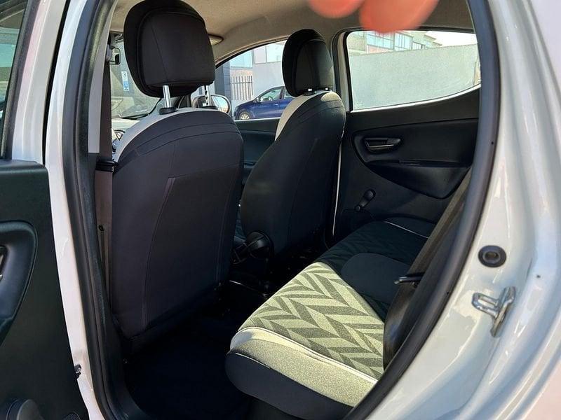 Lancia Ypsilon 1.2 Silver 69cv